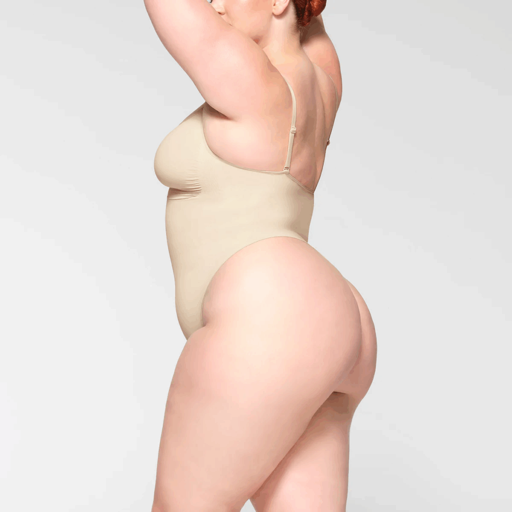 ULTRAFORMENDER BODY MIT STRING